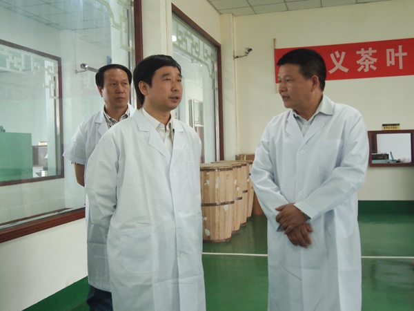 喬市長蒞臨廣義茶葉加工廠視察工作