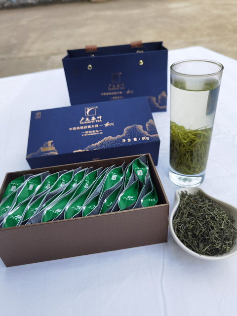 【大別山精神系列一珍品信陽毛尖茶伴手禮（匠心）】大別山脈、核心產(chǎn)區(qū)、高山茶園、匠心制作  980元/盒